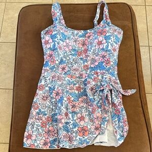Floral Swimsuit One-Piece Sz XL New